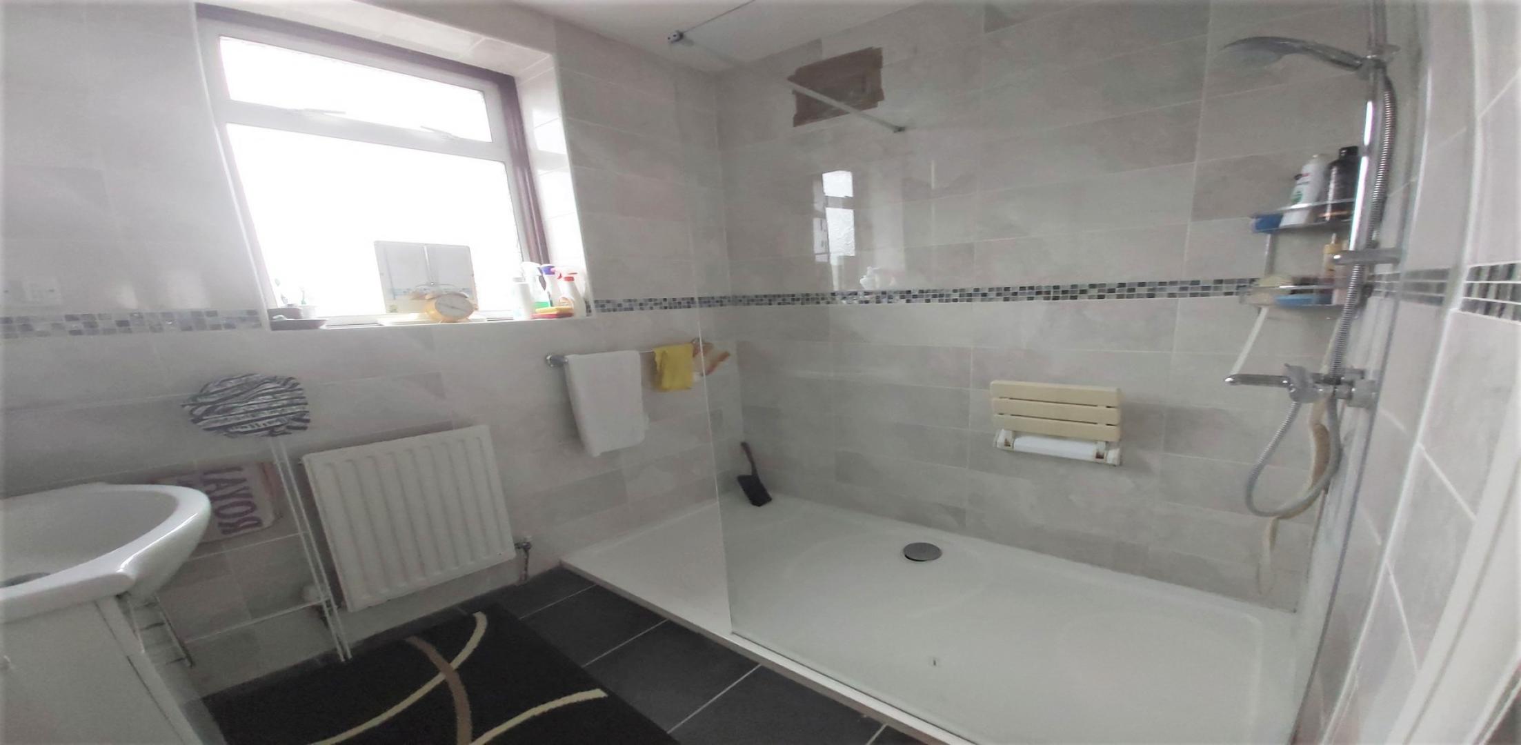 			3 Bedroom, 1 bath, 1 reception Semi-Detached House			 Charmian Avenue, QUEENSBURY