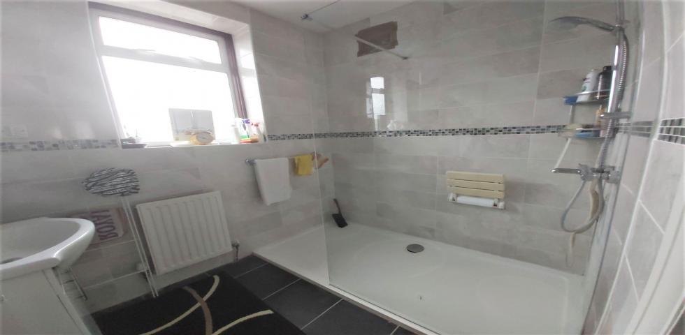 			3 Bedroom, 1 bath, 1 reception Semi-Detached House			 Charmian Avenue, QUEENSBURY