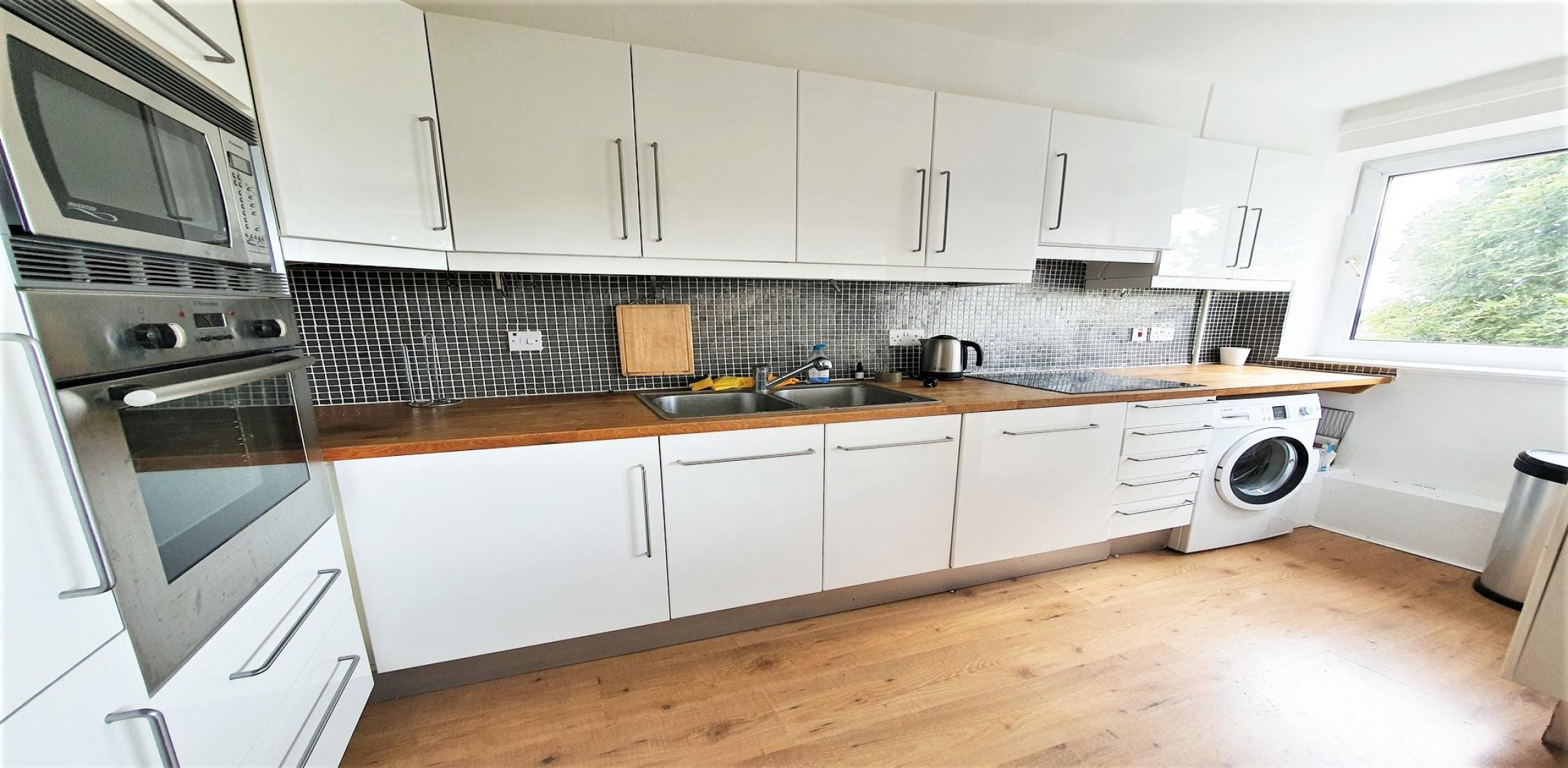 			1 Bedroom, 1 bath, 1 reception Flat			 New End Square, HAMPSTEAD