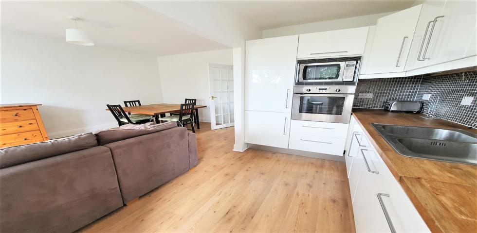 			1 Bedroom, 1 bath, 1 reception Flat			 New End Square, HAMPSTEAD