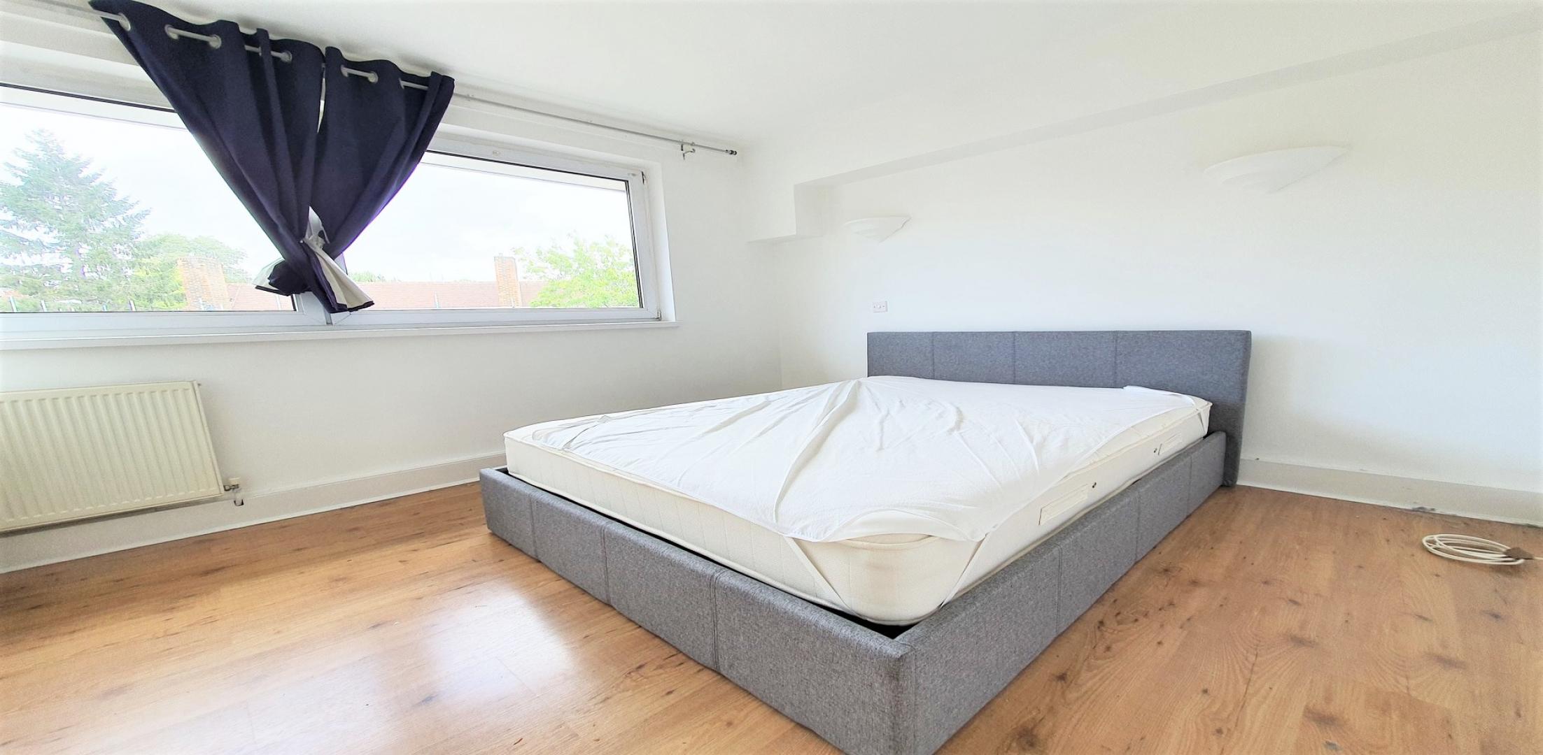 			1 Bedroom, 1 bath, 1 reception Flat			 New End Square, HAMPSTEAD