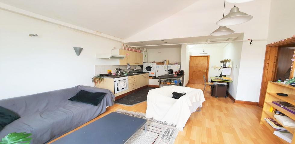 			2 Bedroom, 1 bath, 1 reception Apartment			 Willesden Lane, WILLESDEN GREEN