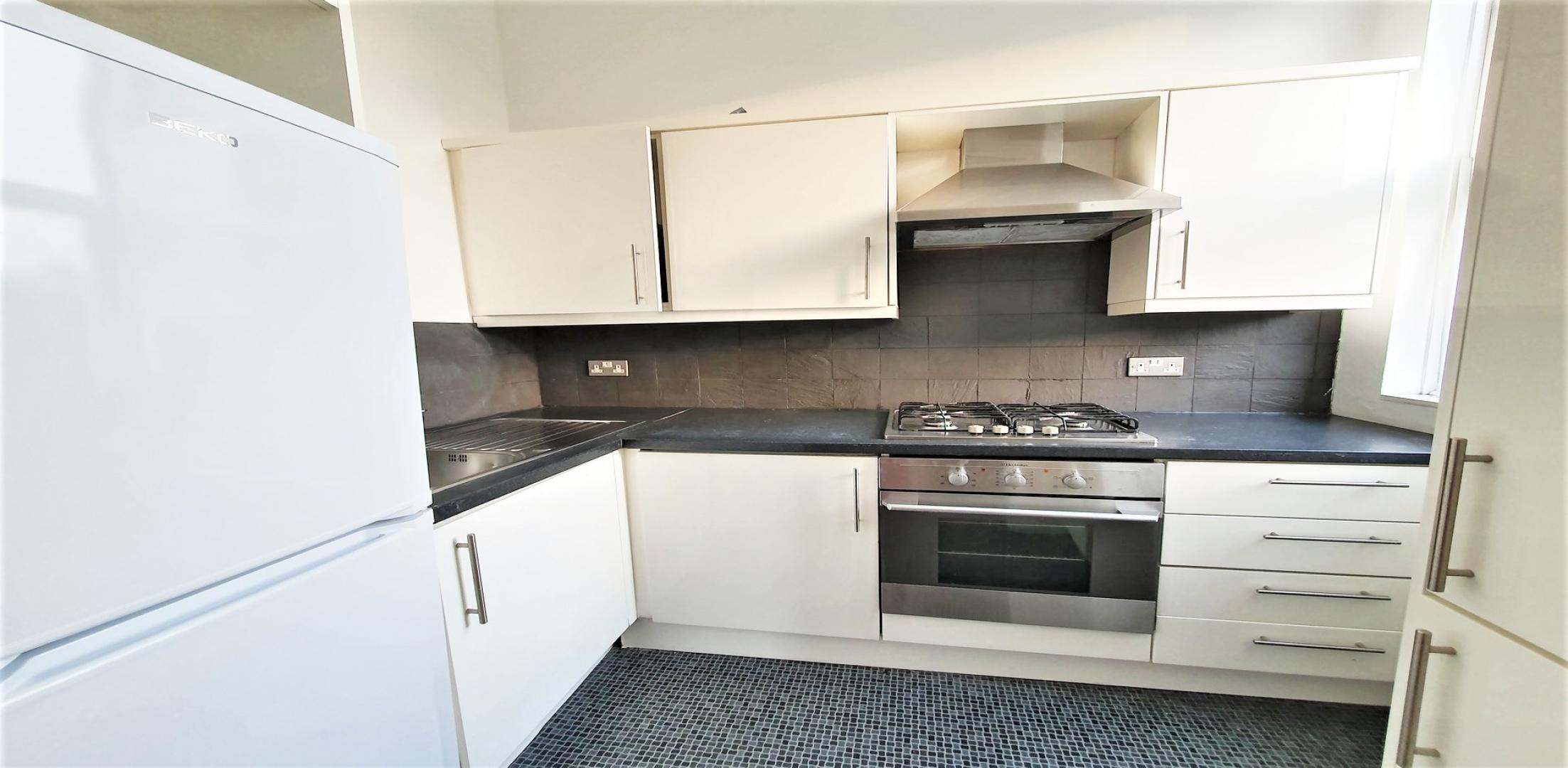 			PRIVATE ROOF TERRACE, 3 Bedroom, 1 bath, 1 reception Flat			 Claremont Road, CRICKLEWOOD