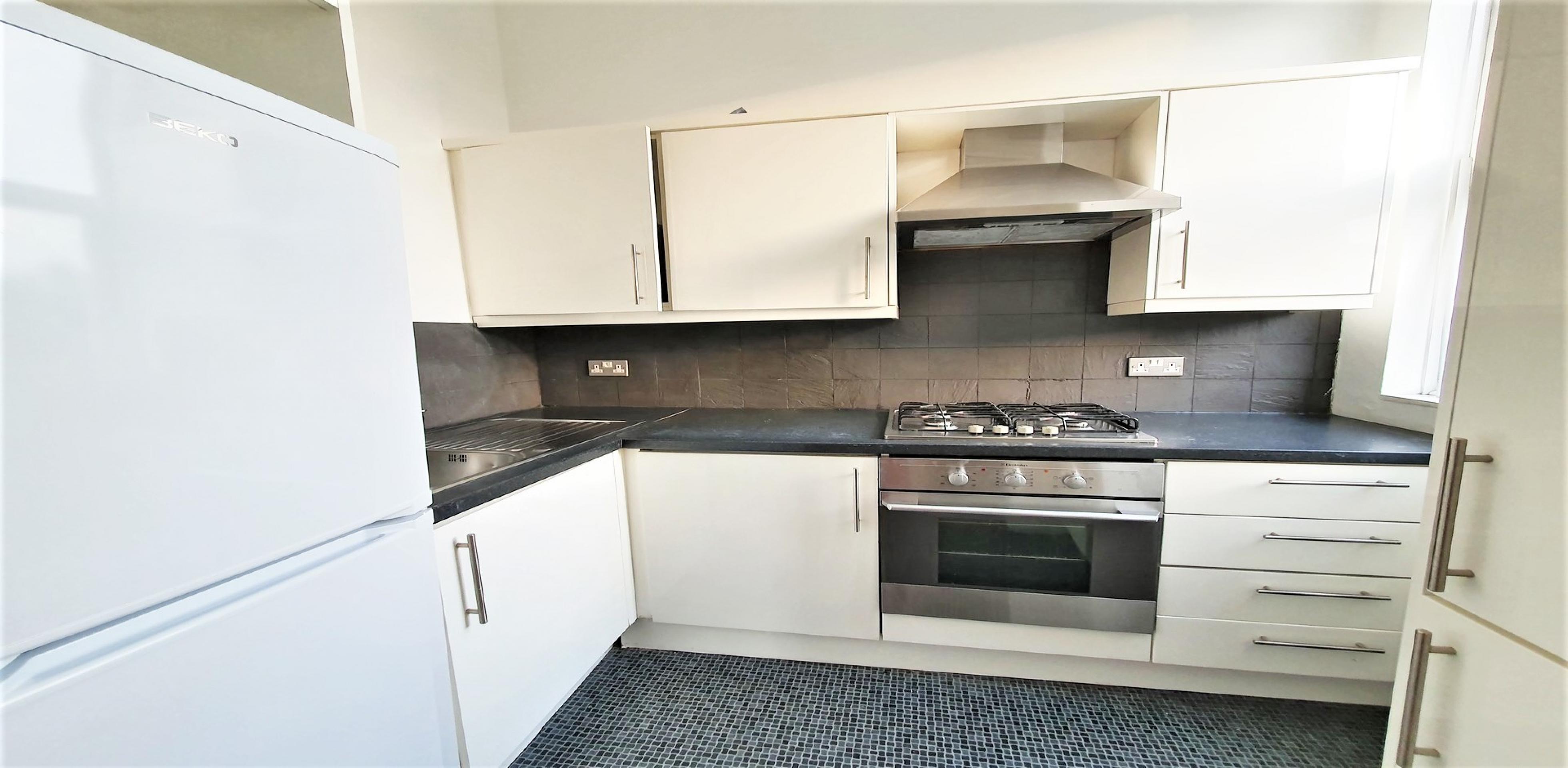 			2 Bedroom, 1 bath, 1 reception Flat			 Claremont Road, CRICKLEWOOD NW2