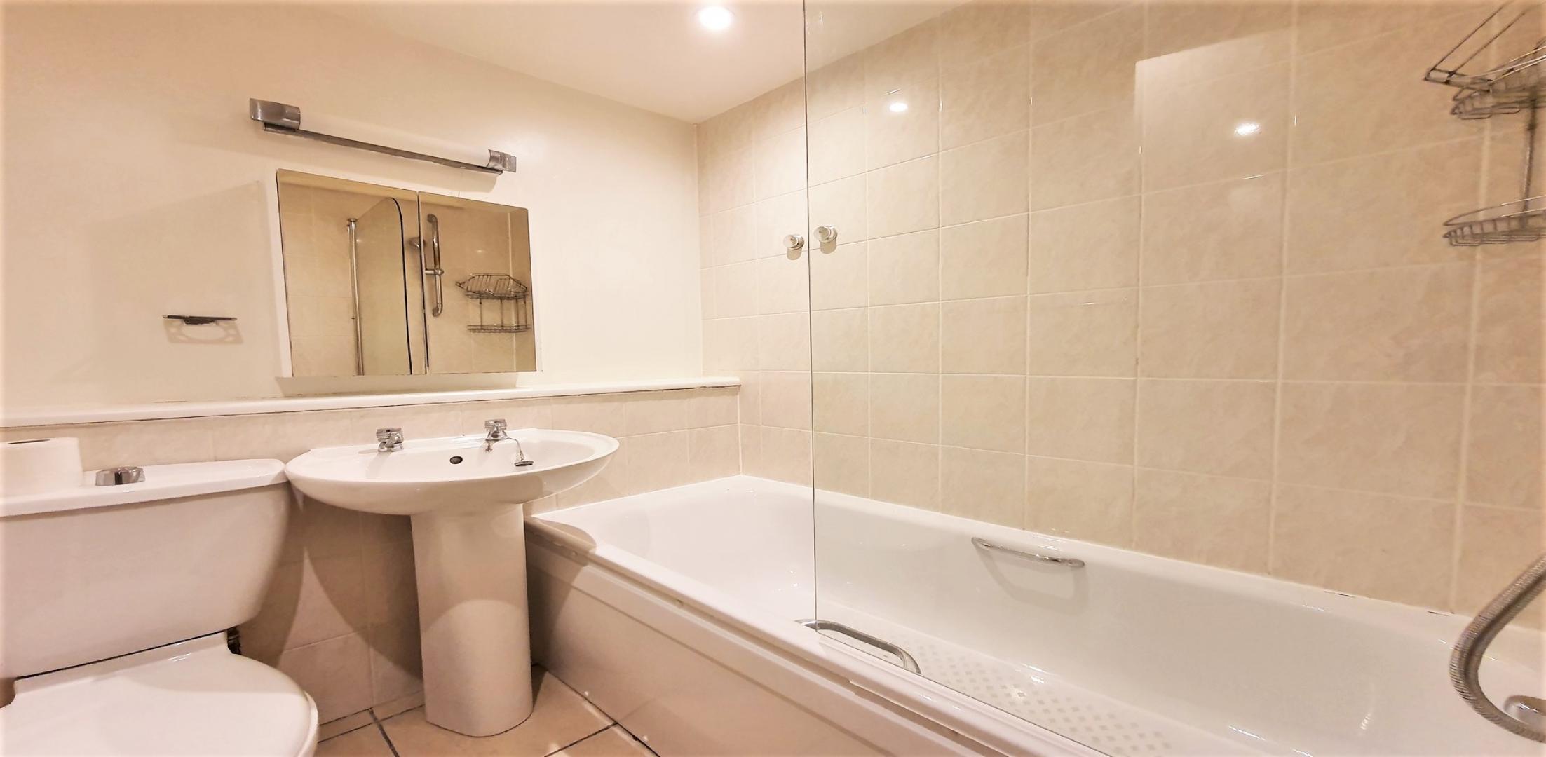 			2 Bedroom, 1 bath, 1 reception Flat			 Claremont Road, CRICKLEWOOD