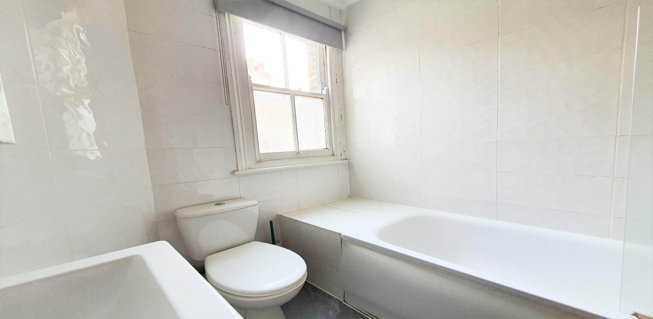 			2 Bedroom, 1 bath, 1 reception Apartment			 Widley Road, MAIDA VALE