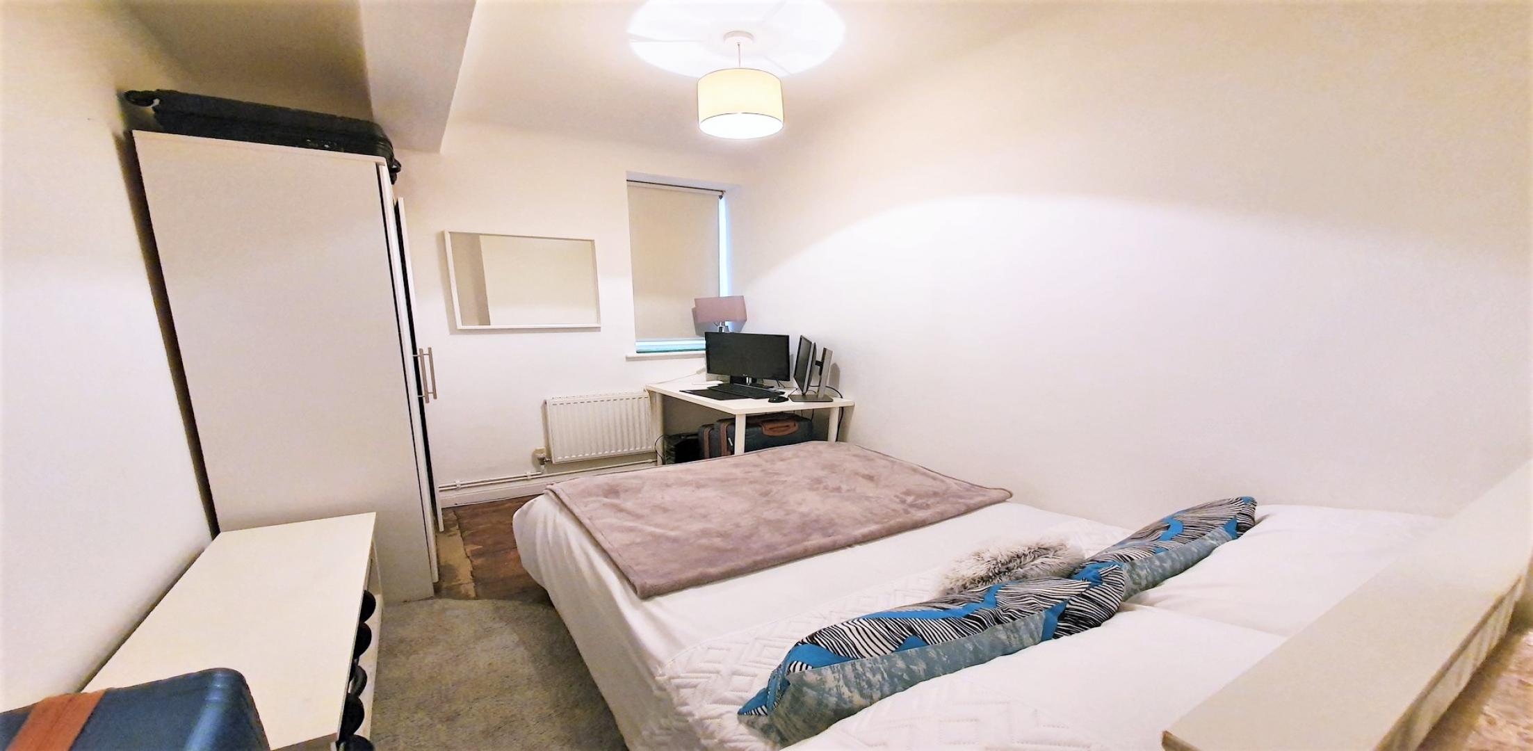 			HEATING and HOT WATER INCLUDED, 2 Bedroom, 1 bath, 1 reception Flat			 Mortimer Crescent, MAIDA VALE / KILBURN PARK