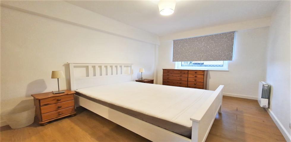 			3 Bedroom, 1 bath, 1 reception Flat			 Viceroy Close, EAST FINCHLEY