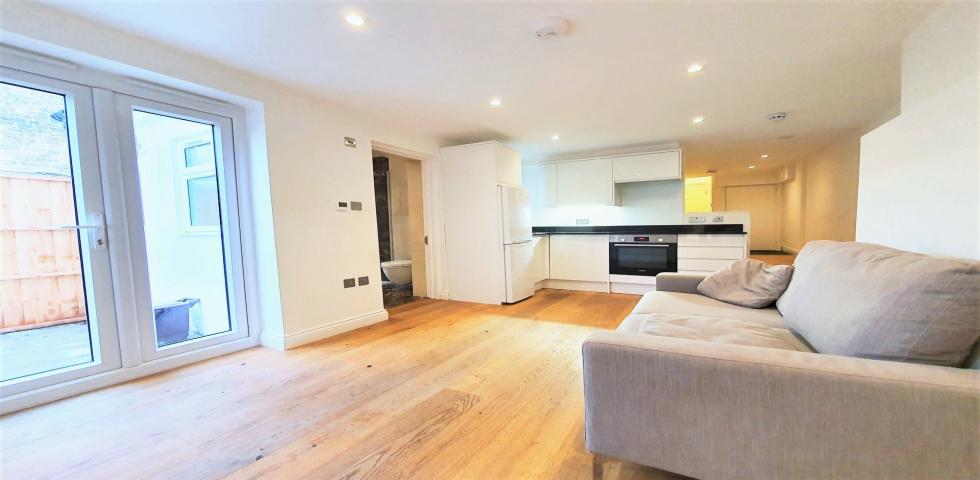 			1 Bedroom, 1 bath, 1 reception Ground Floor Flat			 Agamemnon Road, WEST HAMPSTEAD