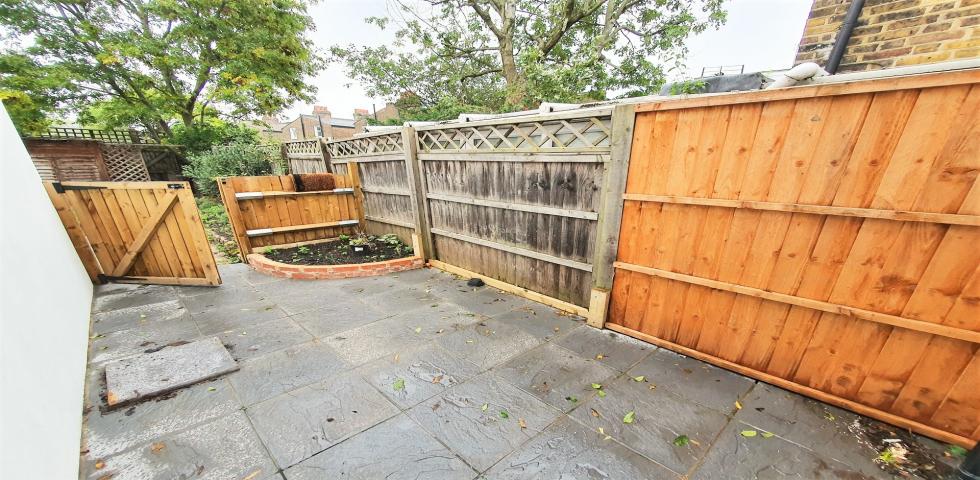 			1 Bedroom, 1 bath, 1 reception Ground Floor Flat			 Agamemnon Road, WEST HAMPSTEAD