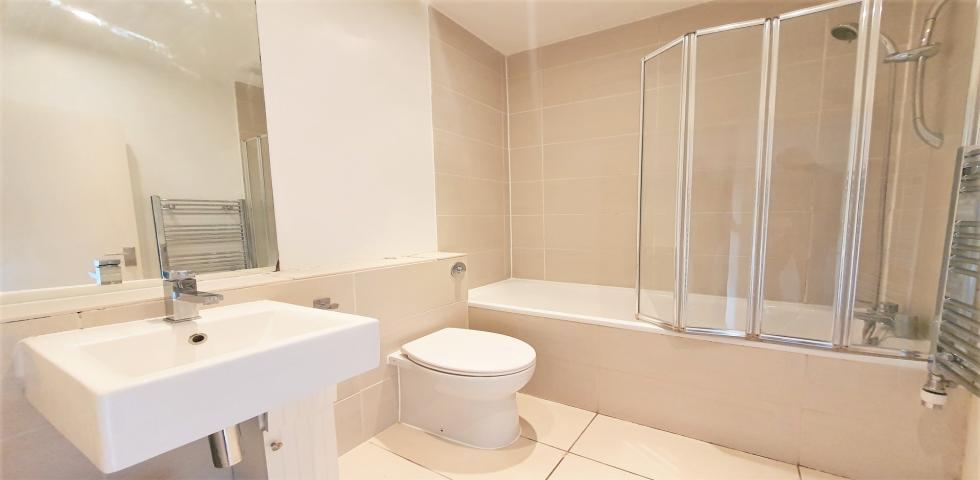 			2 Bedroom, 1 bath, 1 reception Flat			 Lichfield Road, CRICKLEWOOD