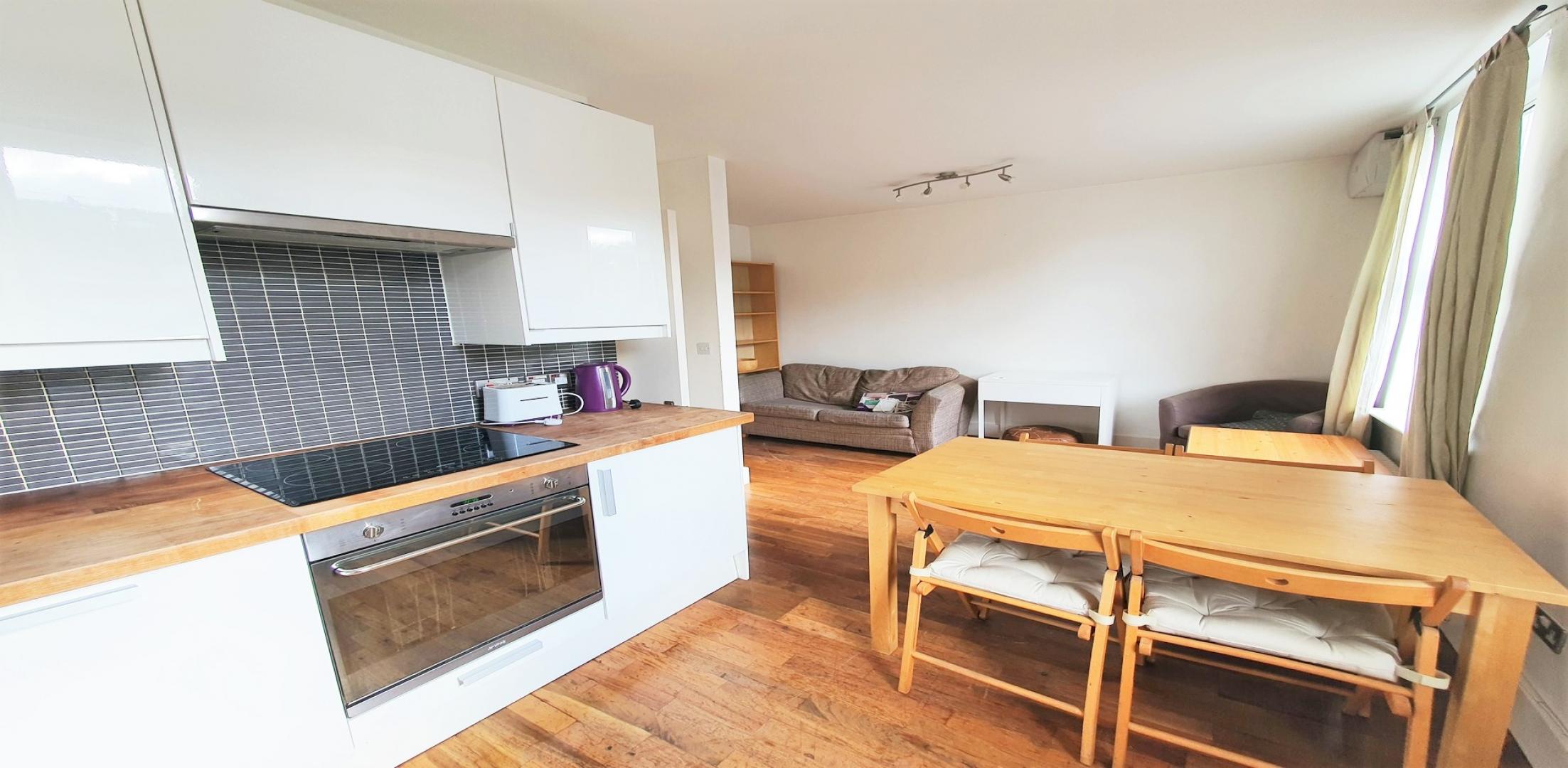 			2 Bedroom, 1 bath, 1 reception Flat			 Lichfield Road, CRICKLEWOOD