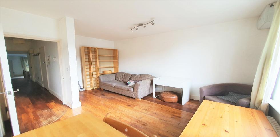 			2 Bedroom, 1 bath, 1 reception Flat			 Lichfield Road, CRICKLEWOOD