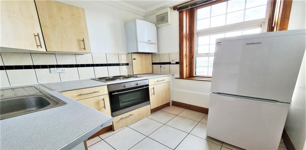 			2 Bedroom, 1 bath, 1 reception Flat			 Burnley Road, DOLLIS HILL