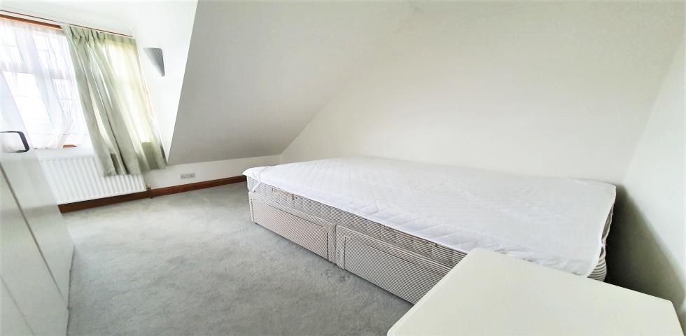 			2 Bedroom, 1 bath, 1 reception Flat			 Burnley Road, DOLLIS HILL