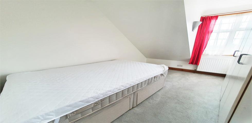 			2 Bedroom, 1 bath, 1 reception Flat			 Burnley Road, DOLLIS HILL