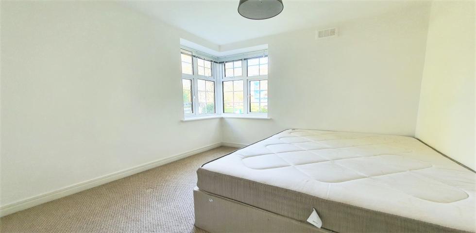 			2 Bedroom, 1 bath, 1 reception Flat			 Acol Road, West Hampstead