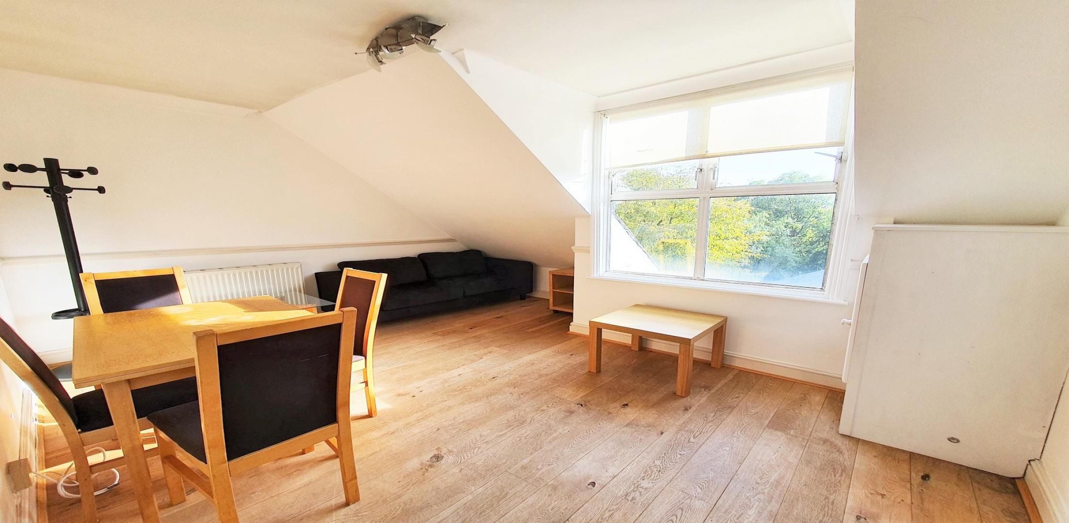 Stunning Modern Apartment Compayne Gardens, West Hampstead