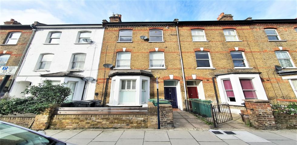 			UNDER OFFER, 1 Bedroom, 1 bath, 1 reception Apartment			 Loveridge Road, WEST HAMPSTEAD