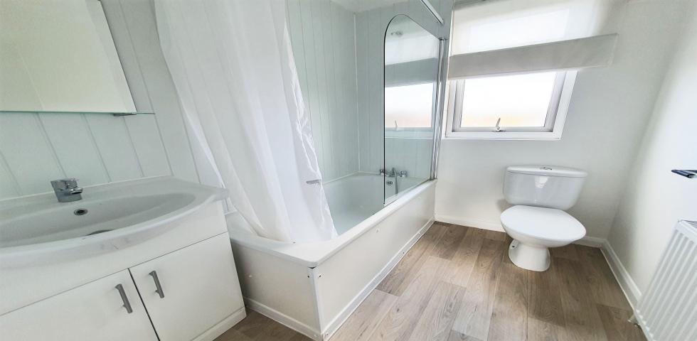 			5 Bedroom, 1 bath, 1 reception House			 Burnley Road, DOLLIS HILL