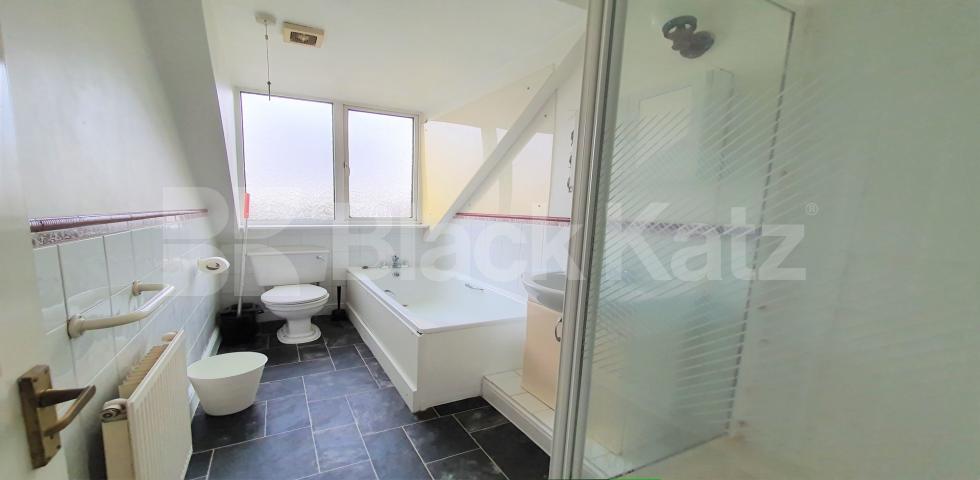 			2 Bedroom, 1 bath, 1 reception 			 Mapesbury Road, Teignmouth Court, NW2,  Teignmouth Court