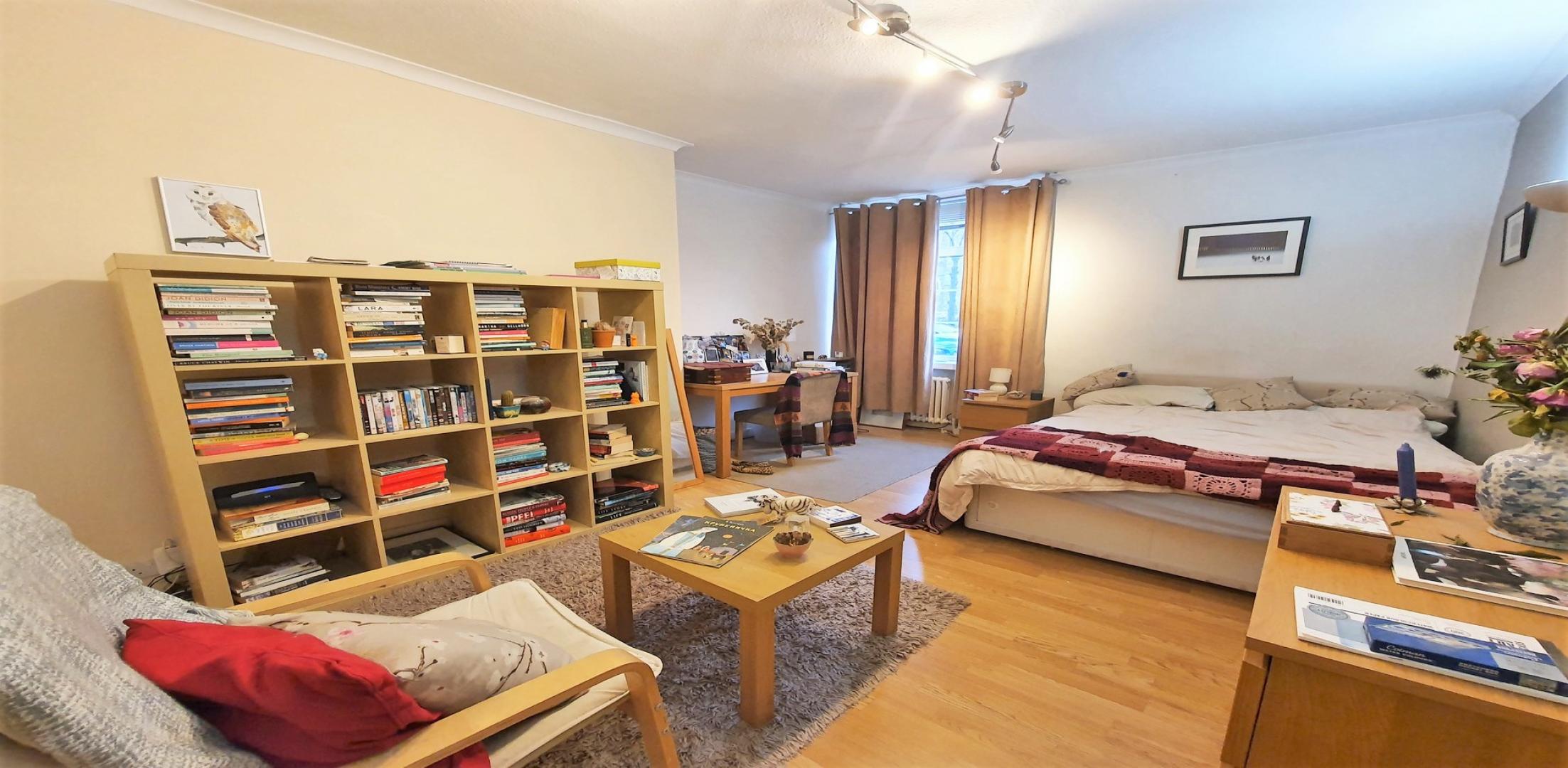 			HEATING and HOT WATER INCLUDED, 3 Bedroom, 1 bath, 1 reception Flat			 Willesden Lane, BRONDESBURY