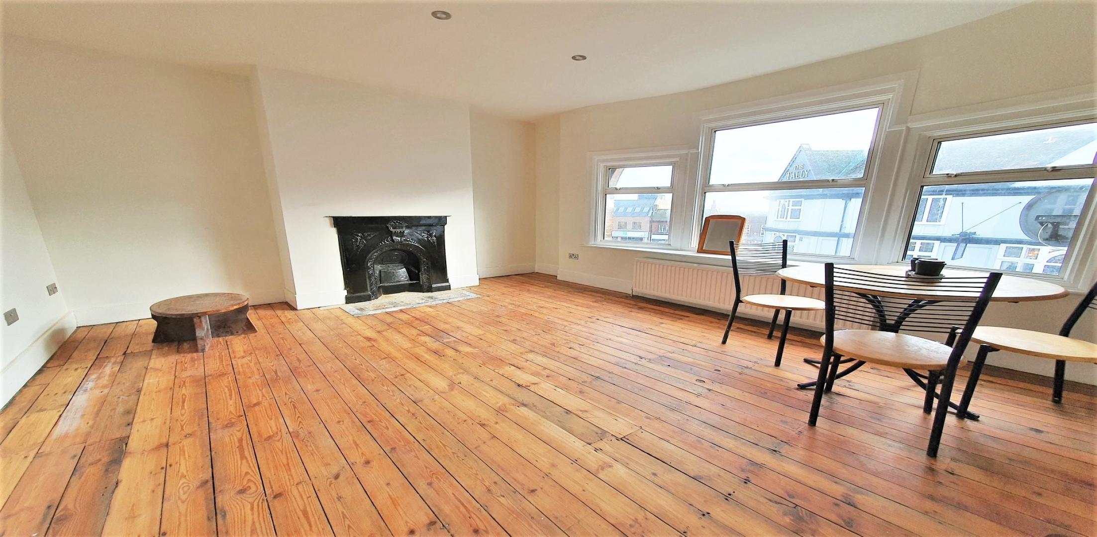 			3 Bedroom, 2 bath, 1 reception Flat			 Ballards Lane, NORTH FINCHLEY 