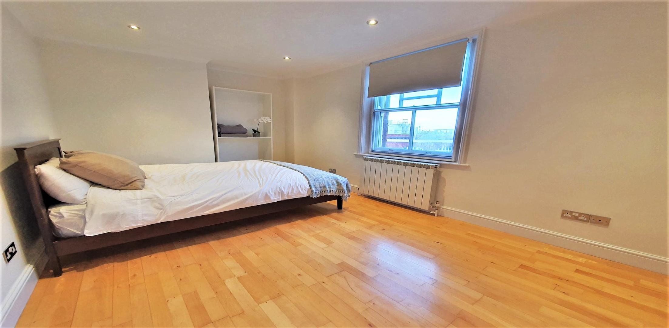 			2 Bedroom, 1 bath, 1 reception Apartment			 Heath Street , HAMPSTEAD