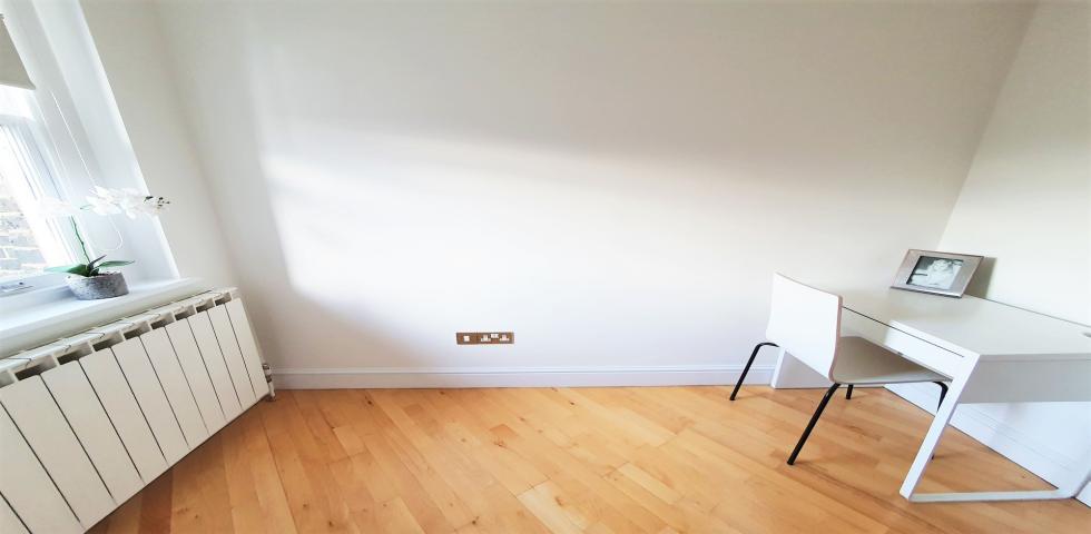 			2 Bedroom, 1 bath, 1 reception Apartment			 Heath Street , HAMPSTEAD