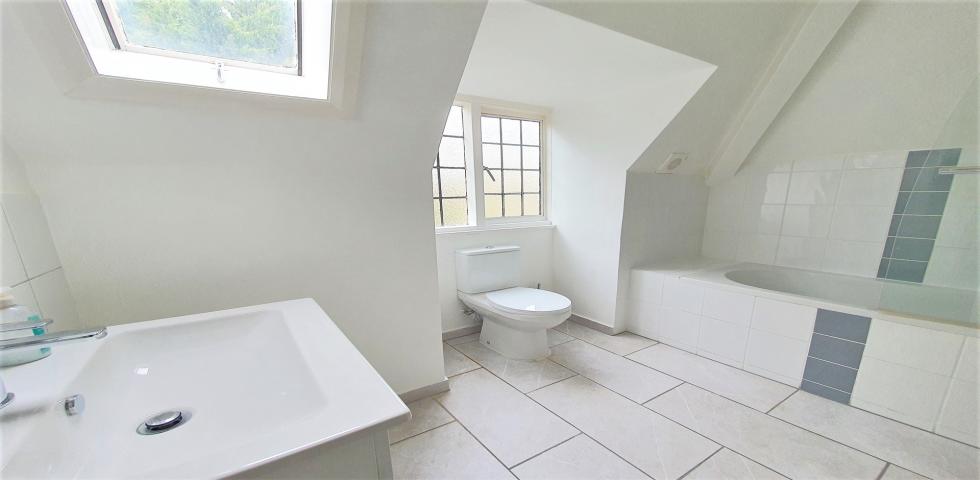 			NEW INSTRUCTION, 2 Bedroom, 2 bath, 1 reception Flat			 Willifield Way, HAMPSTEAD GARDEN SUBURB / TEMPLE FORTUNE