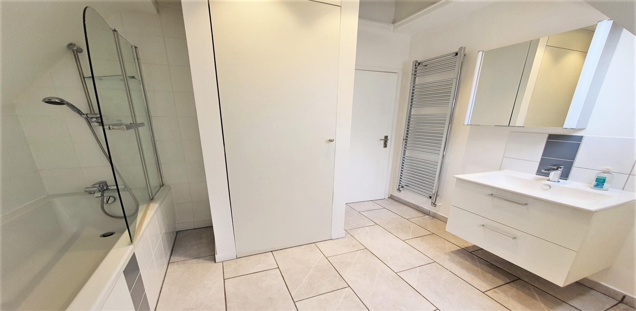 			NEW INSTRUCTION, 2 Bedroom, 2 bath, 1 reception Flat			 Willifield Way, HAMPSTEAD GARDEN SUBURB / TEMPLE FORTUNE