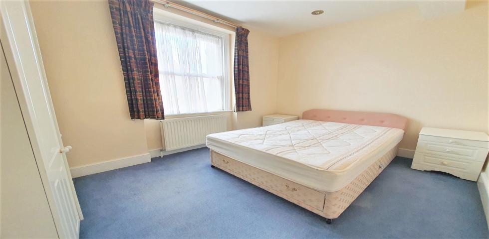 			1 Bedroom, 1 bath, 1 reception Flat			 Haverstock Hill, BELSIZE PARK