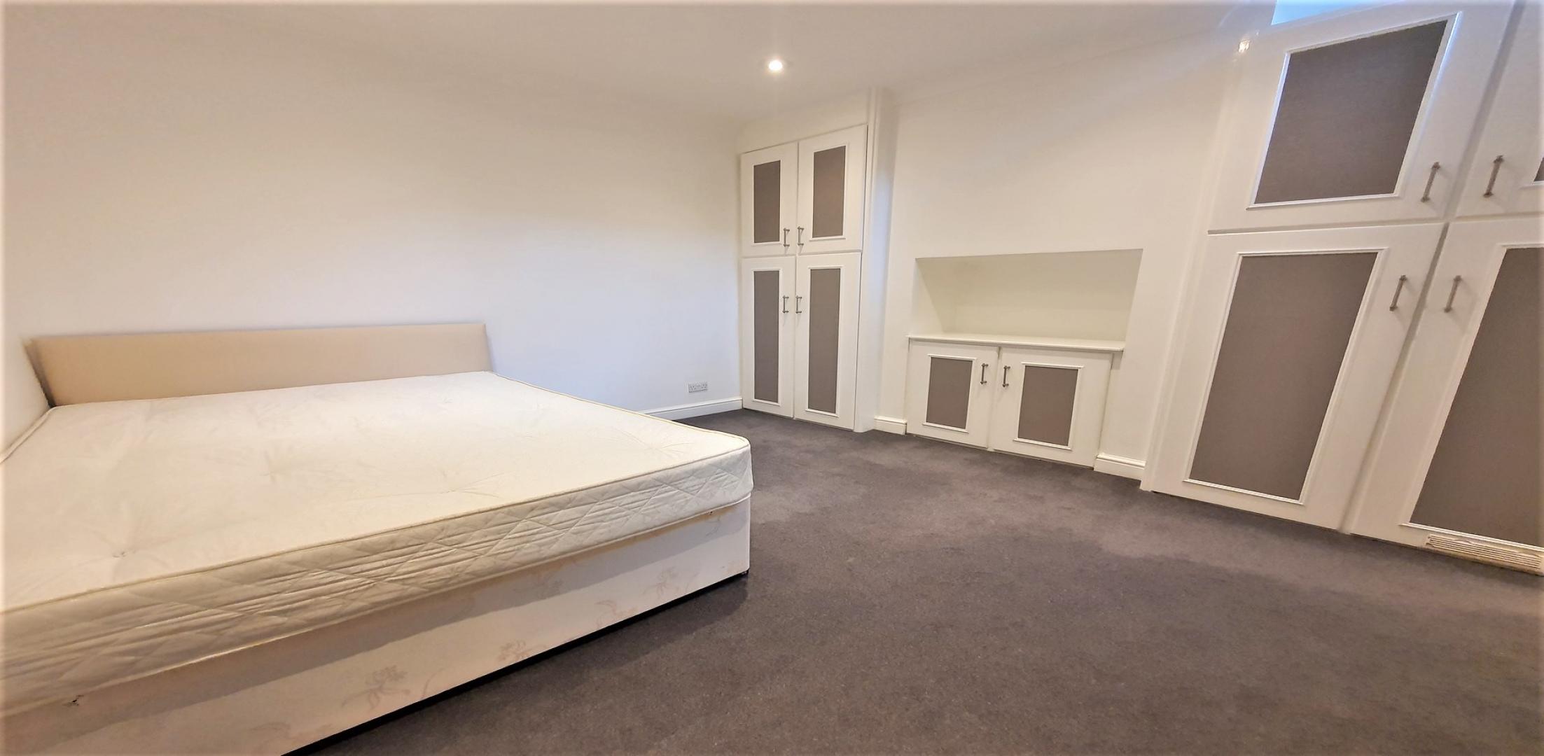 			WATER RATES INCLUDED, Studio Apartment, 1 bath, 1 reception Studio			 Glenmore Road, BELSIZE PARK