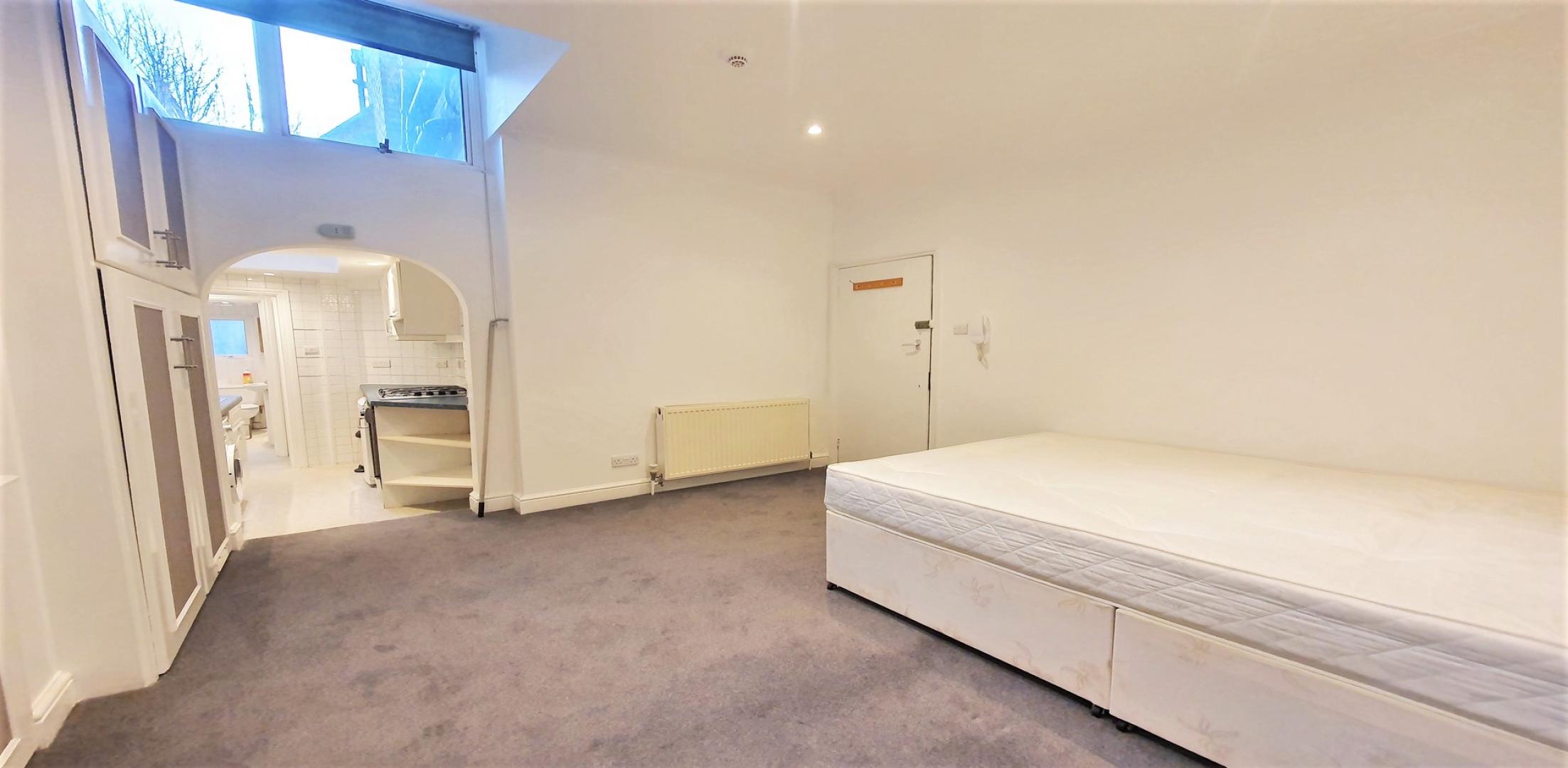 			WATER RATES INCLUDED, Studio Apartment, 1 bath, 1 reception Studio			 Glenmore Road, BELSIZE PARK