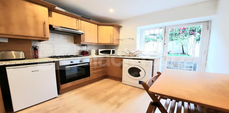 Period conversion with garden Southwark Bridge Road, London Bridge / Borough