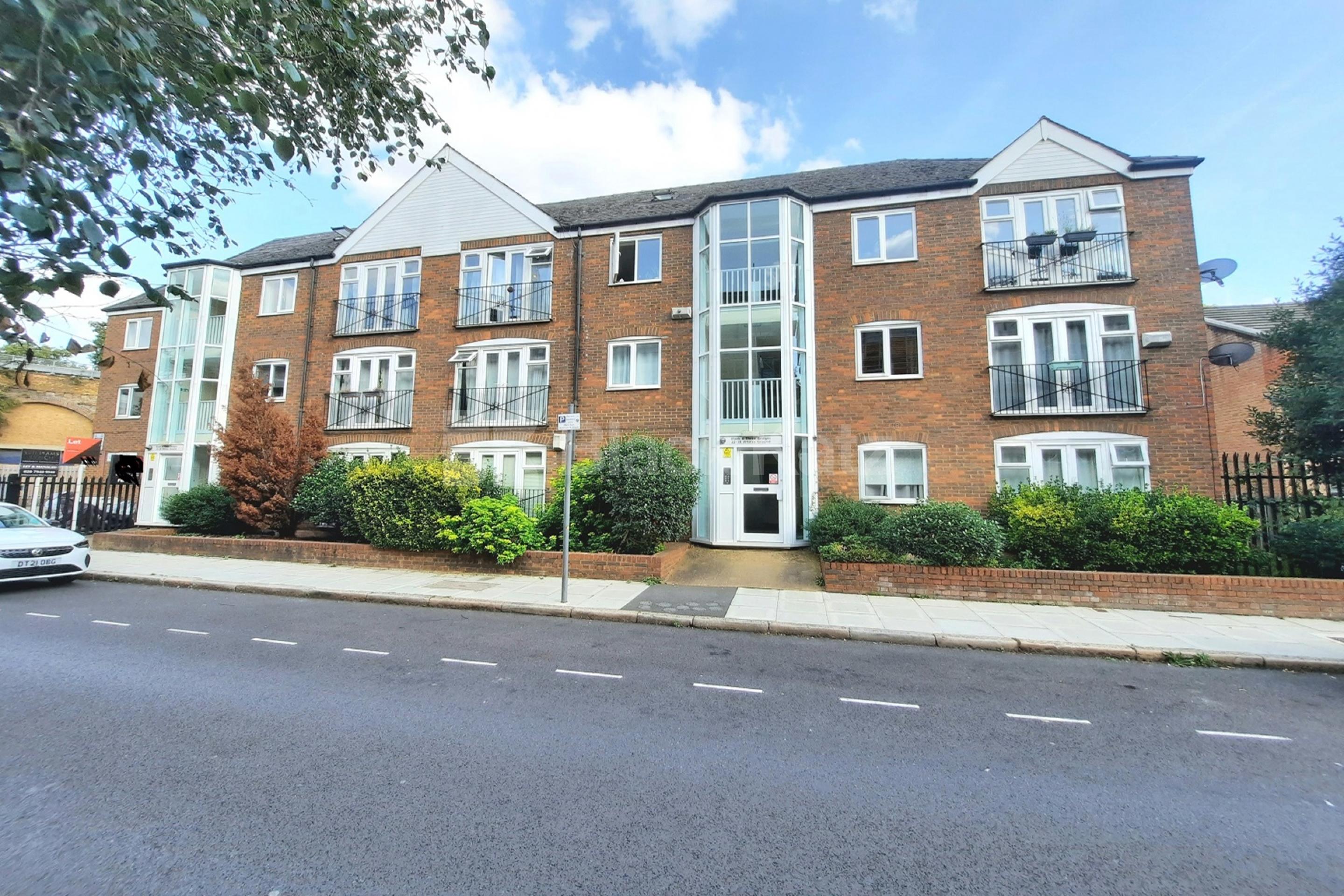 Prime location on the corner of the ever popular Bermondsey Street  Three Bridges, Whites Grounds, London Bridge SE1