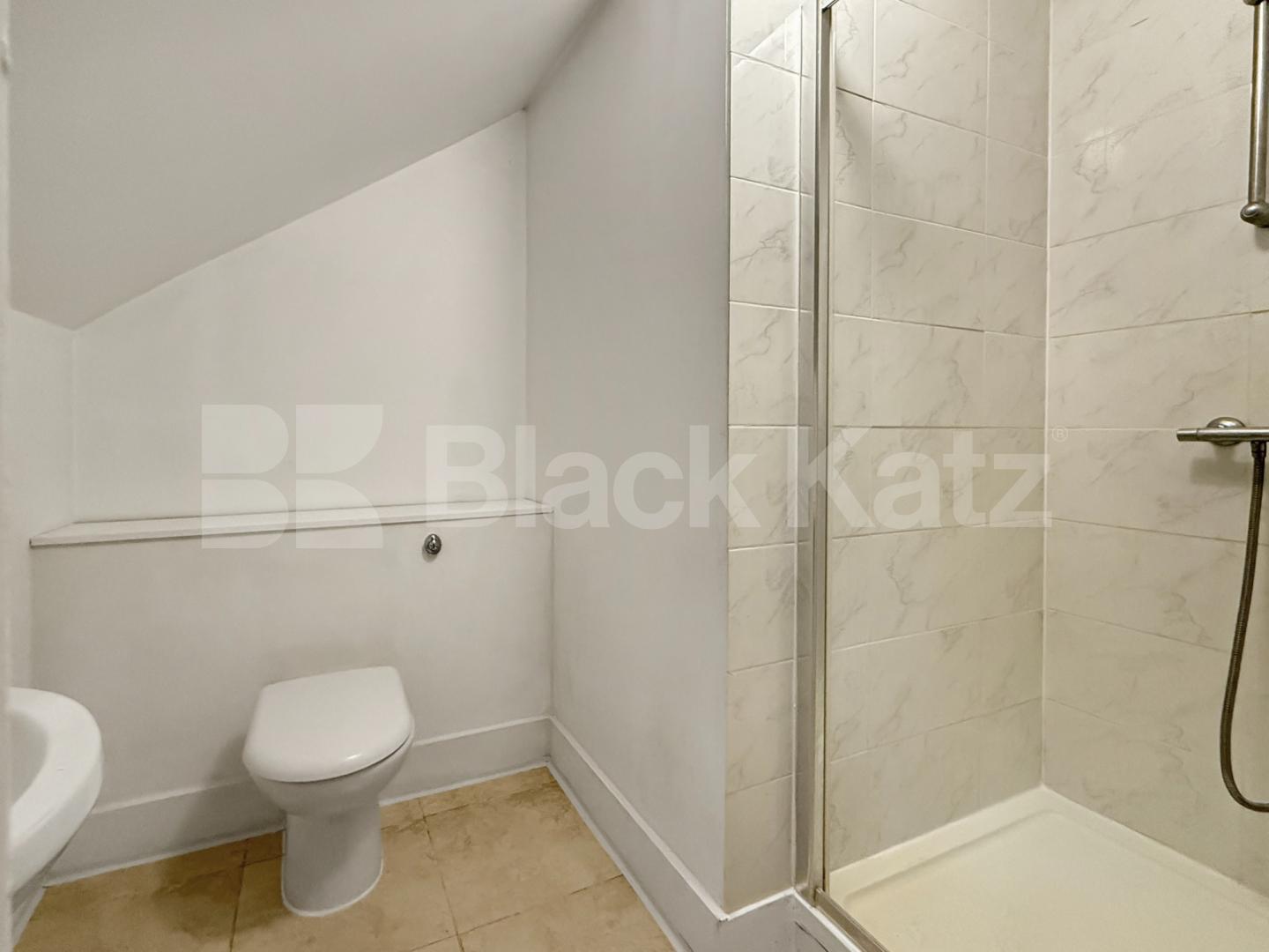 A well-presented studio apartment located on Clayponds Lane, London TW8 0BN, available immediately Clayponds Lane, Brentford, TW8,  Brentford