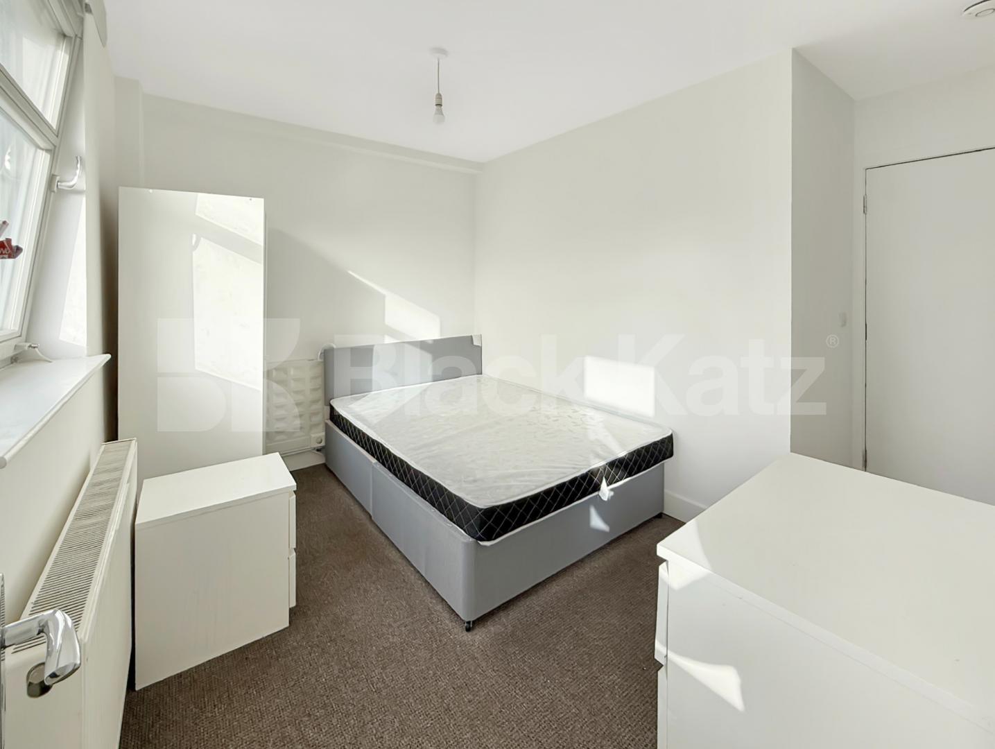 A well-presented studio apartment located on Clayponds Lane, London TW8 0BN, available immediately Clayponds Lane, Brentford, TW8,  Brentford