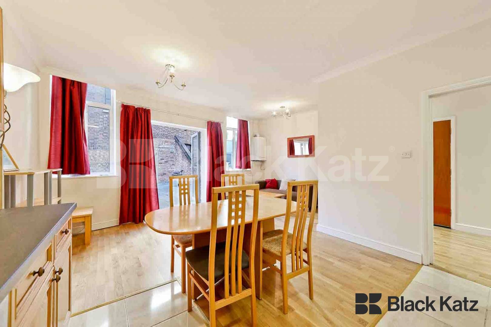 Superbly Located period conversion with roof terrace Borough High Street, Borough