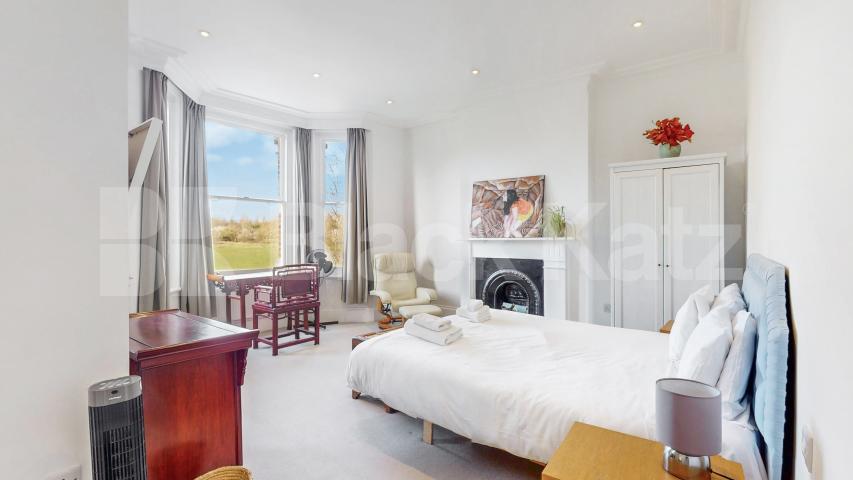 Impressive Six Bedroom House with Four Bathrooms Dalgarno Gardens, North Kensington 