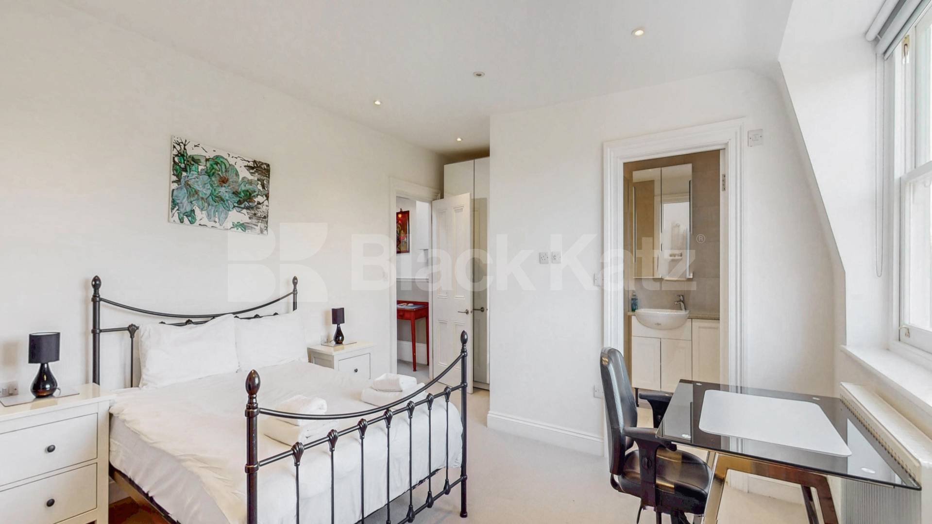 Impressive Six Bedroom House with Four Bathrooms Dalgarno Gardens, North Kensington 