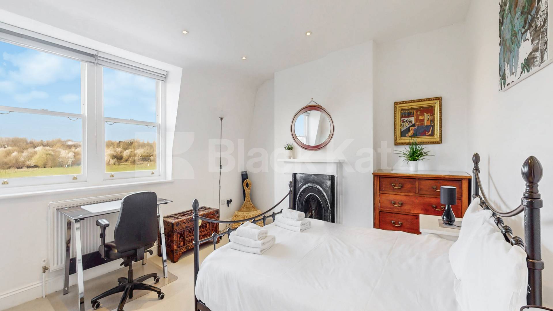 Impressive Six Bedroom House with Four Bathrooms Dalgarno Gardens, North Kensington 