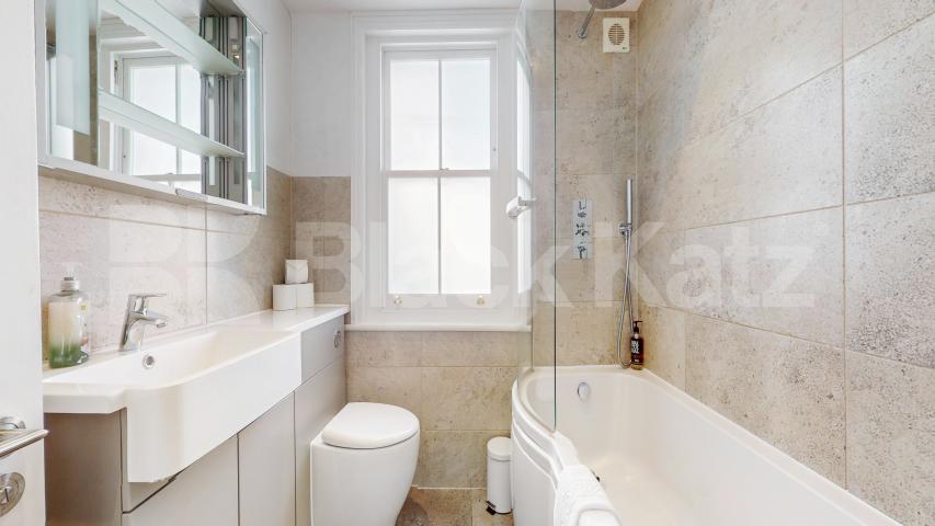 Impressive Six Bedroom House with Four Bathrooms Dalgarno Gardens, North Kensington 