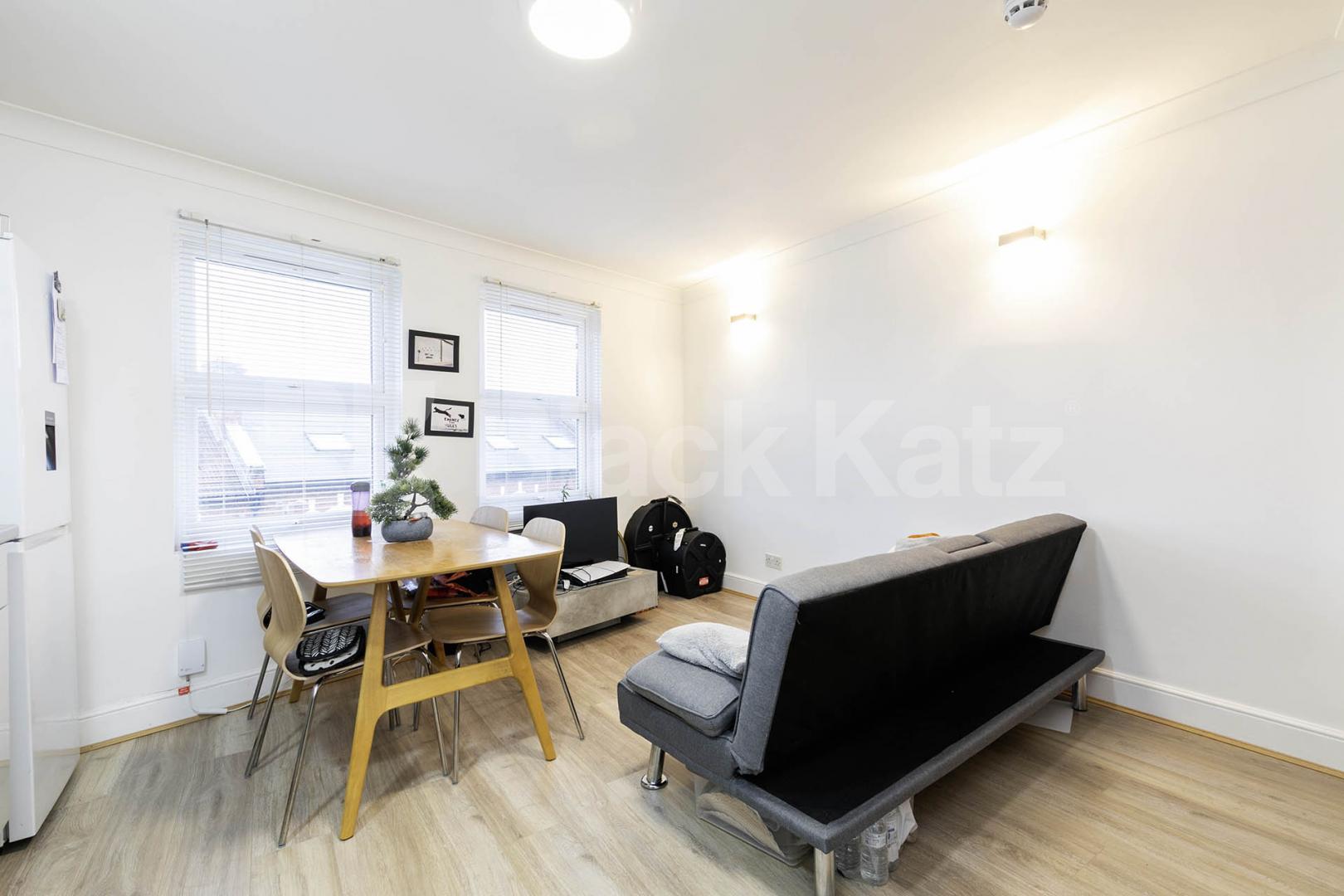 			2 Bedroom, 1 bath, 1 reception 			 High Road,  London  NW10