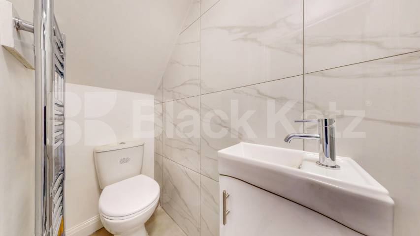 A beautifully renovated house available now, offered furnished or unfurnished to suit your requirements.This spacious property features a bright and modern open-plan reception area, creating an ideal space for both relaxing and entertaining Geary Road, London, NW10,  London