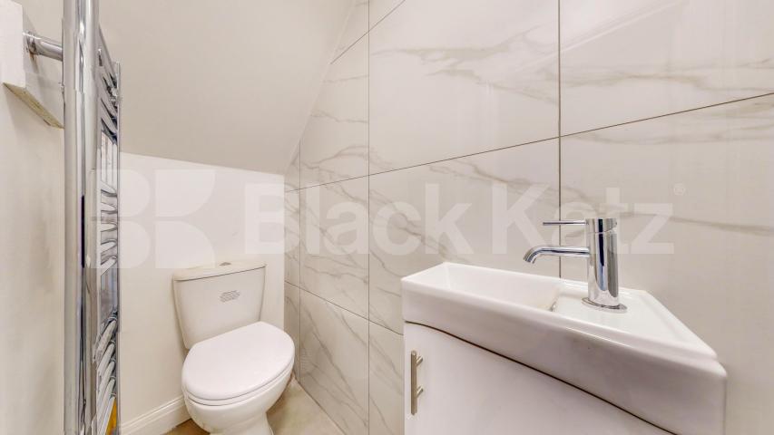 A beautifully renovated house available now, offered furnished or unfurnished to suit your requirements.This spacious property features a bright and modern open-plan reception area, creating an ideal space for both relaxing and entertaining Geary Road, London, NW10,  London