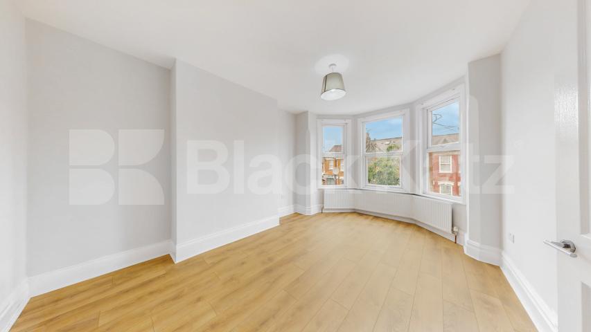 A beautifully renovated house available now, offered furnished or unfurnished to suit your requirements.This spacious property features a bright and modern open-plan reception area, creating an ideal space for both relaxing and entertaining Geary Road, London, NW10,  London