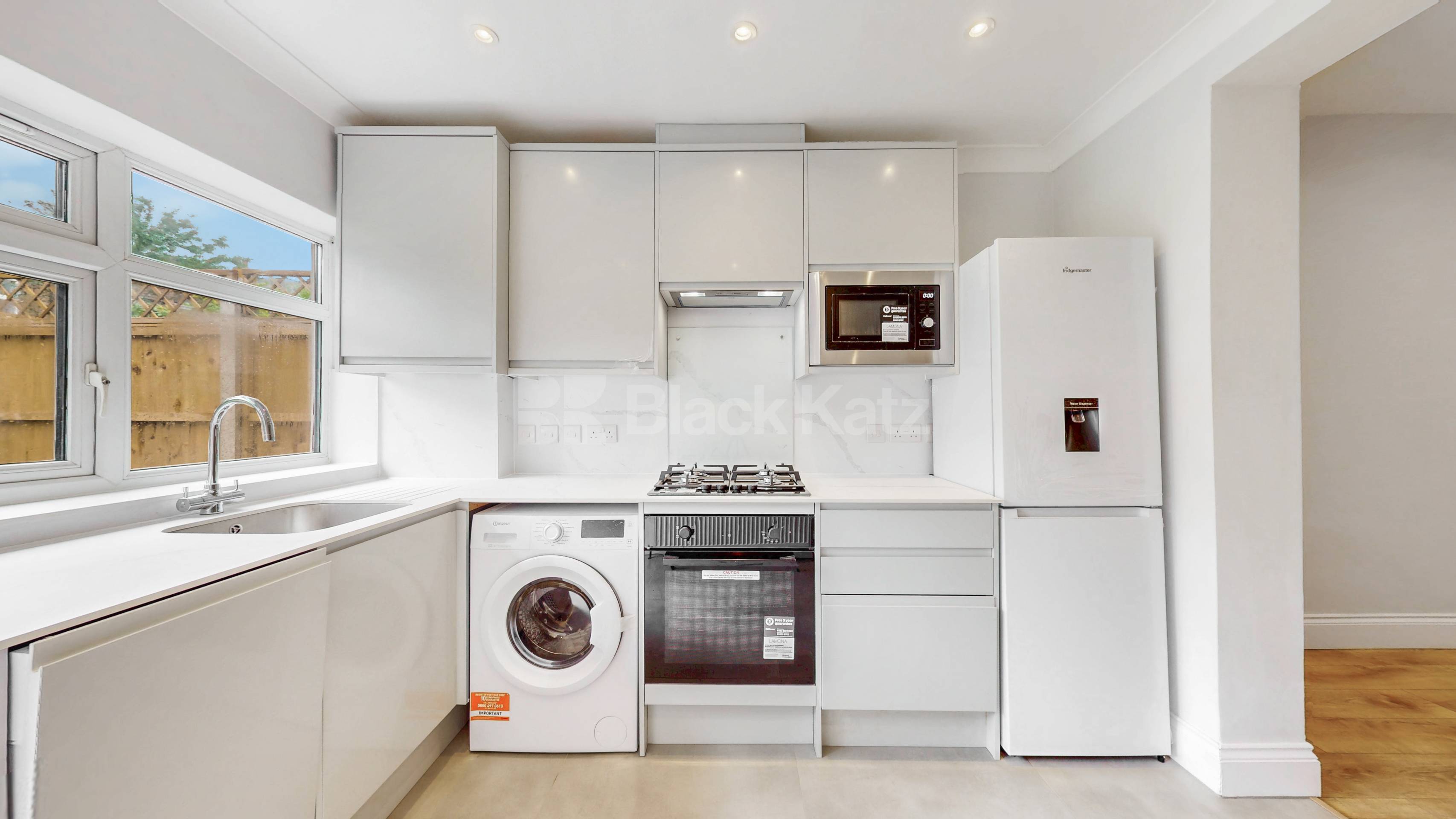 A beautifully renovated house available now, offered furnished or unfurnished to suit your requirements.This spacious property features a bright and modern open-plan reception area, creating an ideal space for both relaxing and entertaining Geary Road, London, NW10,  London NW10