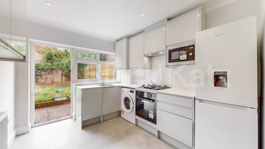 A beautifully renovated house available now, offered furnished or unfurnished to suit your requirements.This spacious property features a bright and modern open-plan reception area, creating an ideal space for both relaxing and entertaining Geary Road, London, NW10,  London