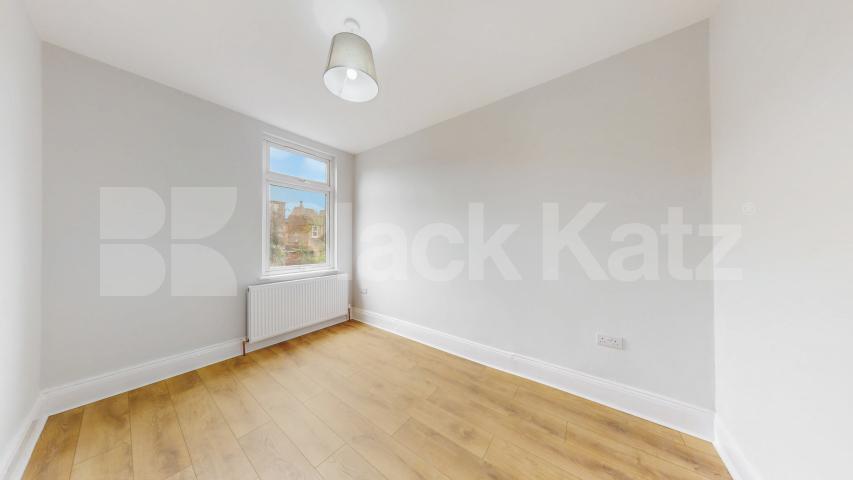 A beautifully renovated house available now, offered furnished or unfurnished to suit your requirements.This spacious property features a bright and modern open-plan reception area, creating an ideal space for both relaxing and entertaining Geary Road, London, NW10,  London